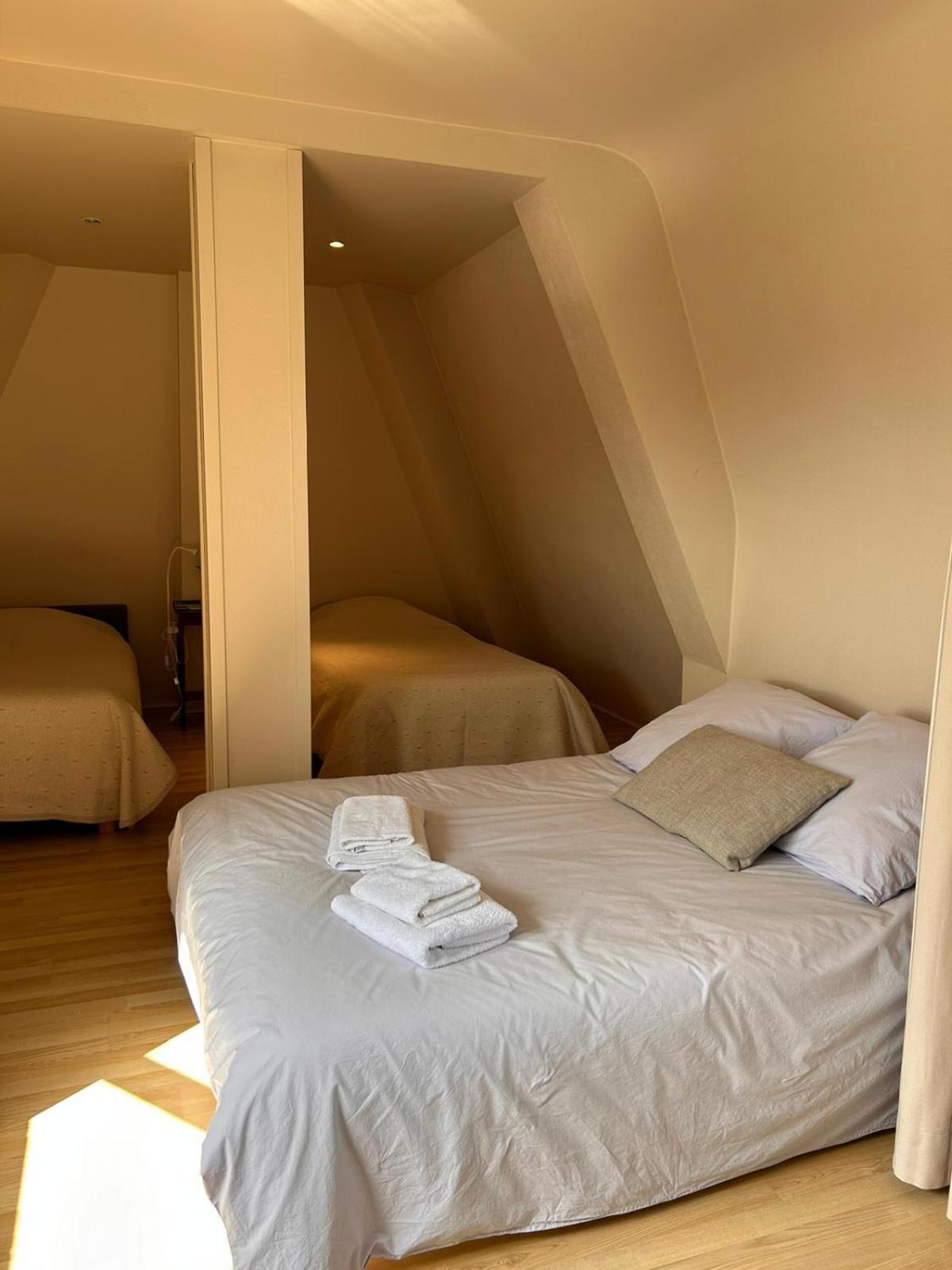 Apartamento Laroche Grand Duplex Dans Le Centre Historique Avec Garage Vannes Exterior foto