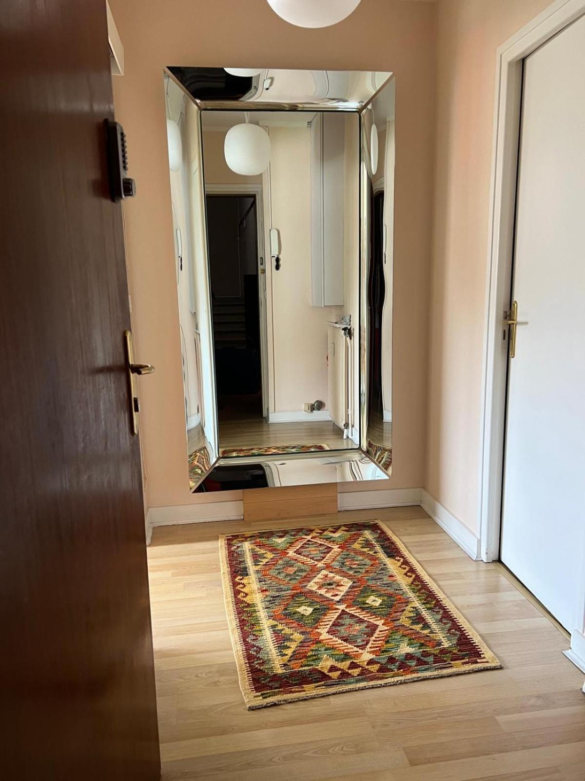 Apartamento Laroche Grand Duplex Dans Le Centre Historique Avec Garage Vannes Exterior foto